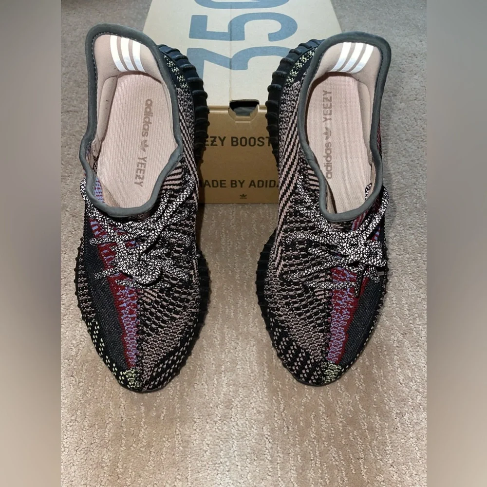 ADIDAS- YEEZY BOOST 350 V2 'YECHEIL NON-REFLECTIVE' size 10.5 (sale excluded) - Picture 5 of 16